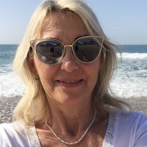 Meet your Posher, Maria